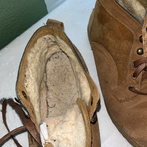 UGG short ankle boots • Sherpa lining • camel shade of brown - Picture 4 of 6